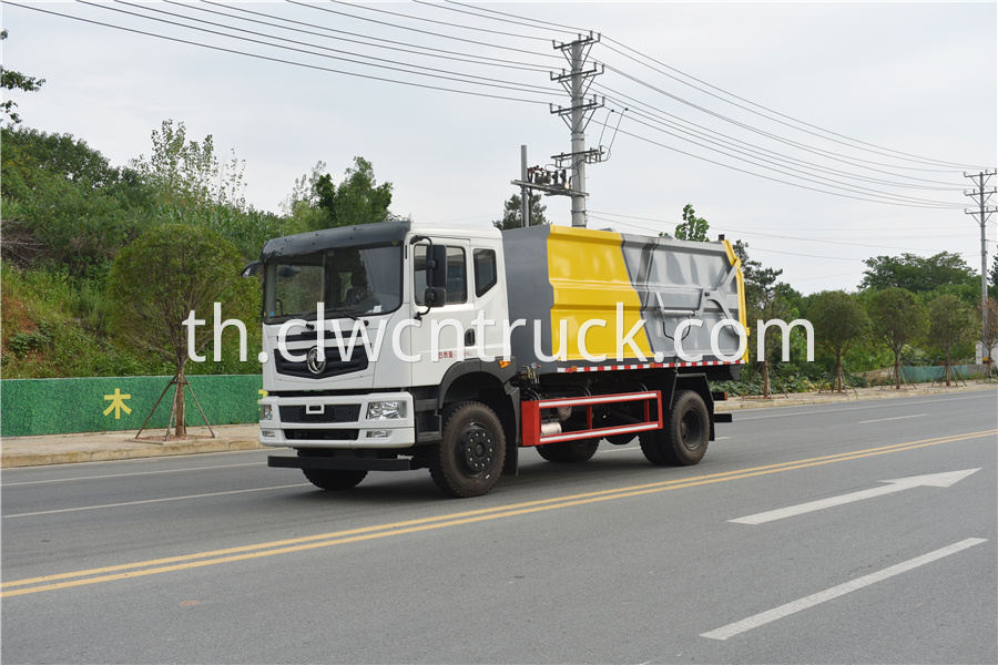 municipal solid waste collection truck